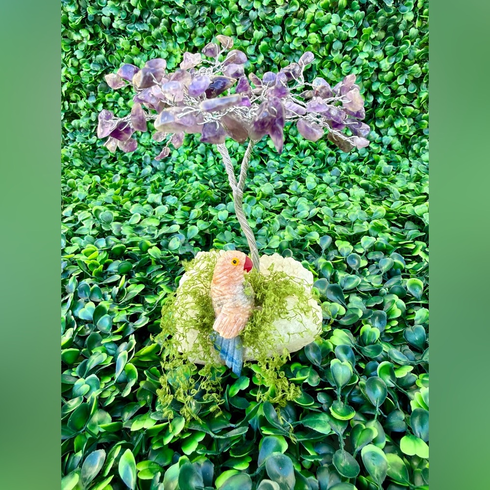Parrot carving on Amethyst Tree
